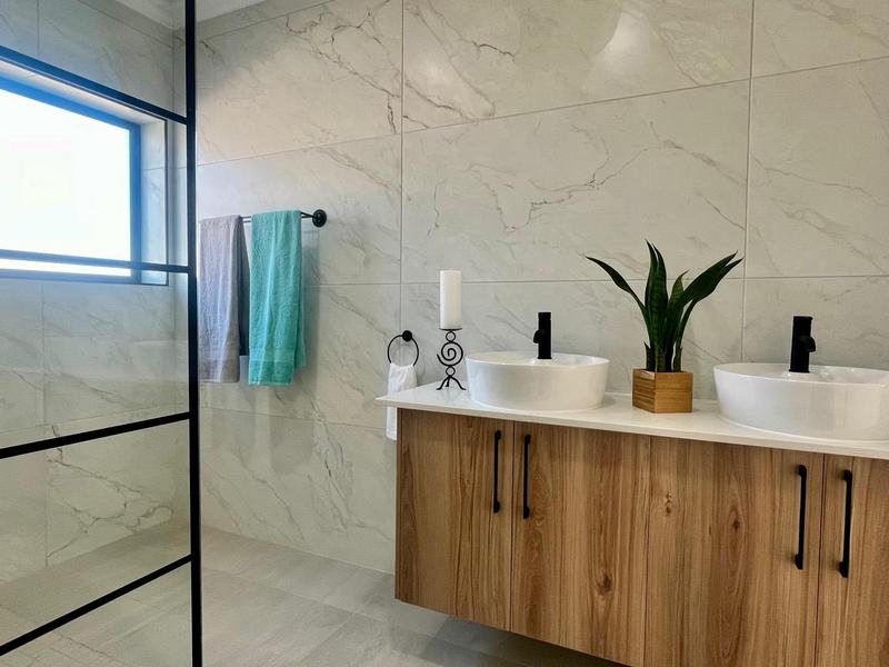 3 Bedroom Property for Sale in Reebok Western Cape